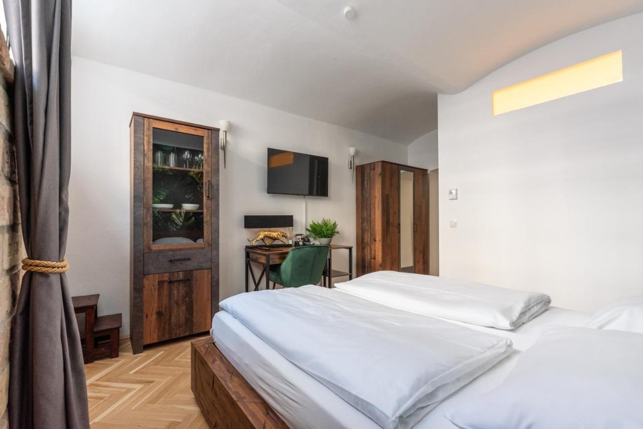 Apartamento Edles Souterrain In Zentrumsnahe *