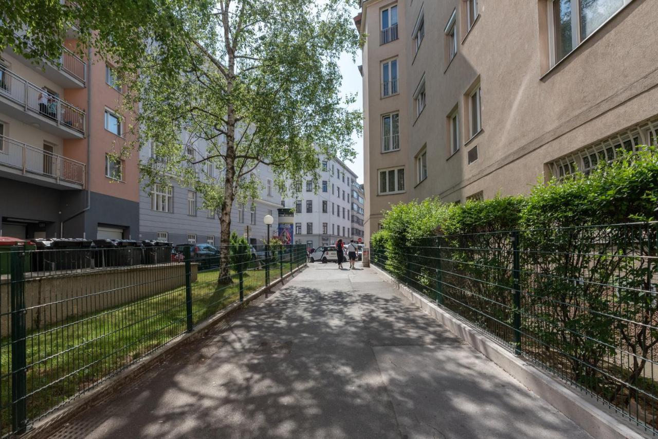 Appartement Edles Souterrain In Zentrumsnahe *